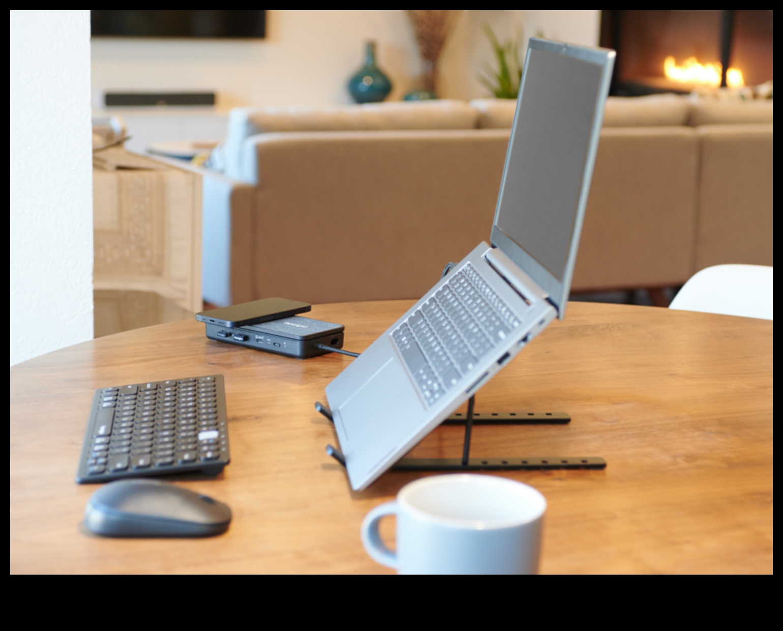 Uzlabojiet savu pieredzi: monitoru un statīva piederumi klēpjdatoriem